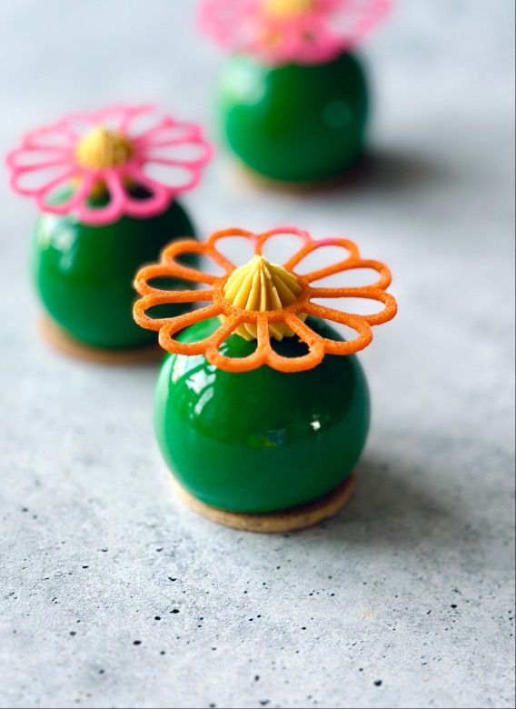 Petit Gateaux - Flowers